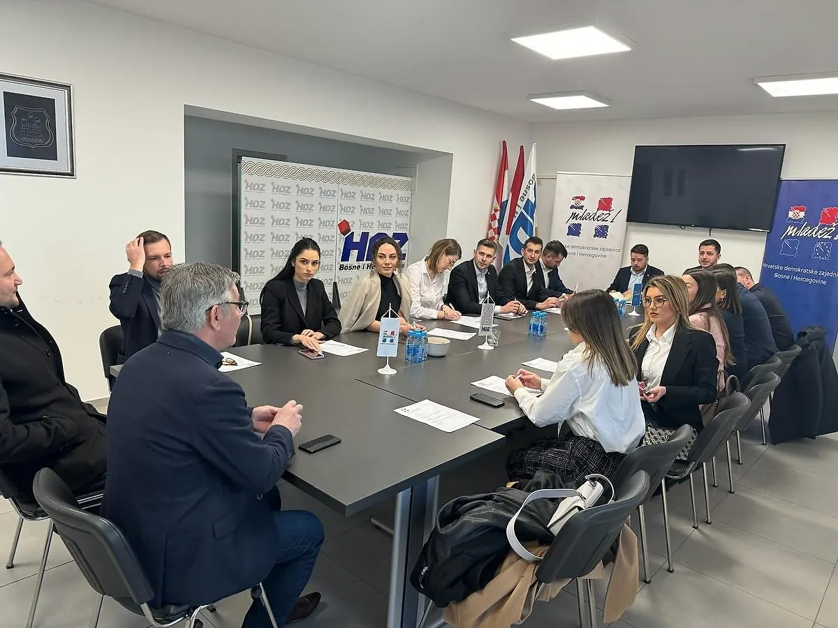 Mladeži HDZ-a BiH: Poštivanje Ustava BiH i legitimno predstavljanje konstitutivnih naroda ili neka "građani" idu dalje bez nas, ako mogu!