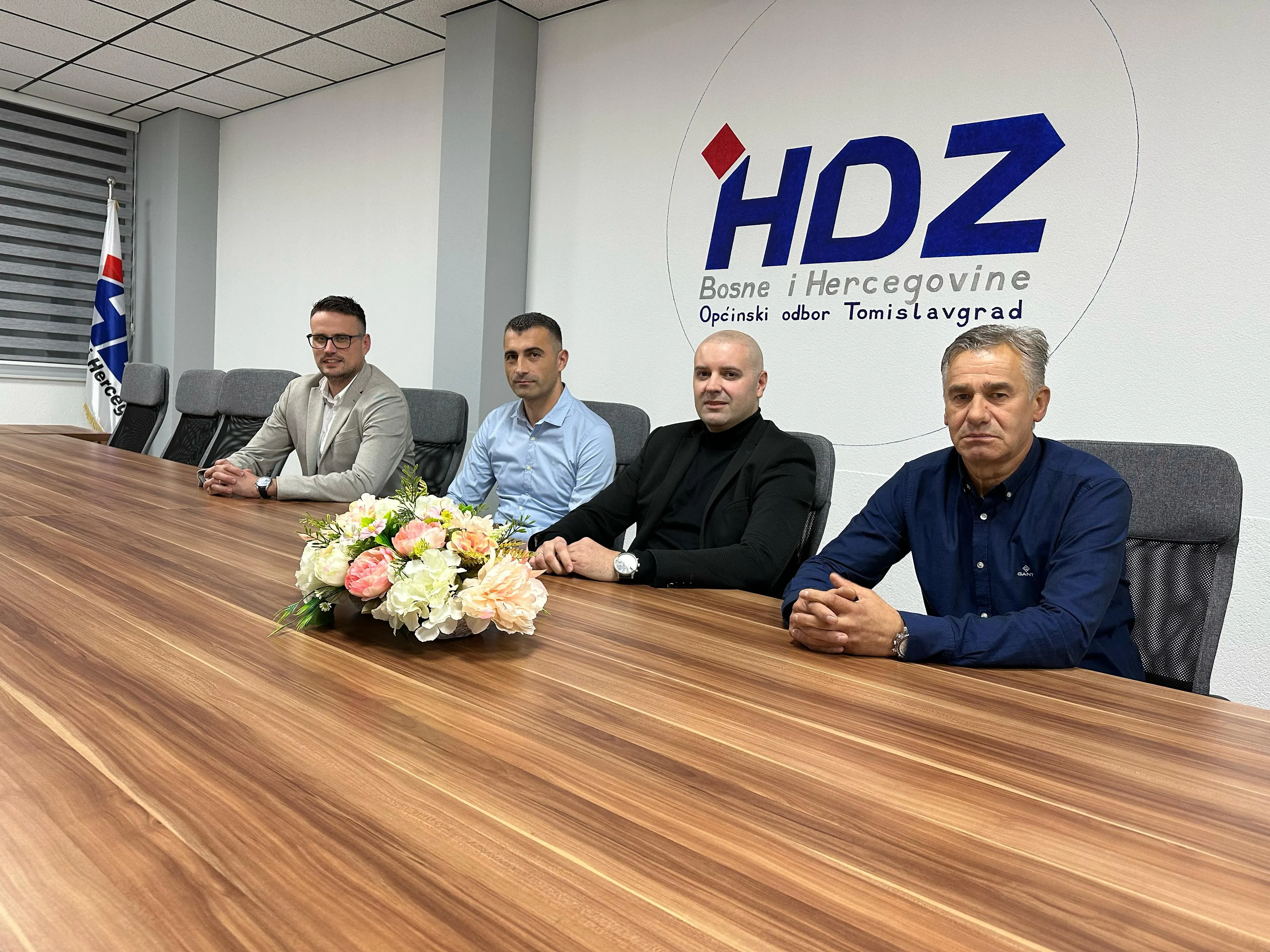 Tomislavgrad: Tri nezavisna vijećnika u Općinskom vijeću pristupili HDZ-u BiH