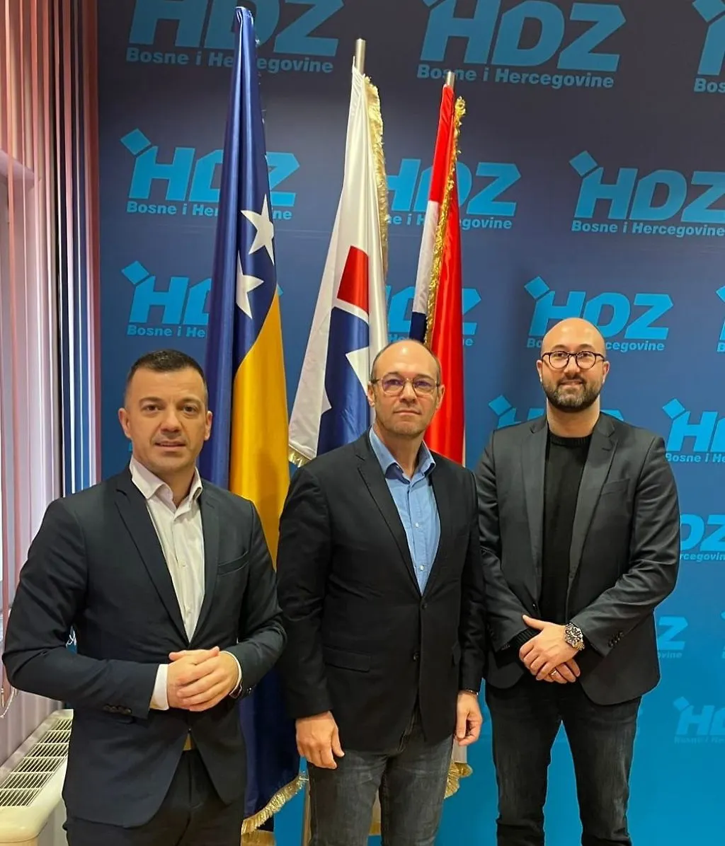 Božić i Džeba se susreli s Davorom Ivom Stierom, zastupnikom u Hrvatskom saboru