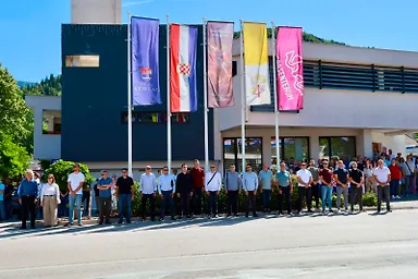 Galerija 16